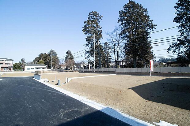 全19区画の新規分譲地で50坪以上の区画を揃えています。理想の暮らしに合わせて建物や外構の配置計画を考えながらご提案いたします。