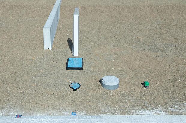 ライフラインも区画ごとに揃っているので、新たに引き込み工事等の費用が掛かりません。都市ガスもあるので、オール電化でもガス併用も選択肢が広がります。