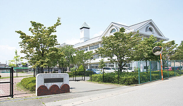 みどりが丘小学校