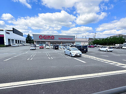 オギノ御殿場富士岡店 74m