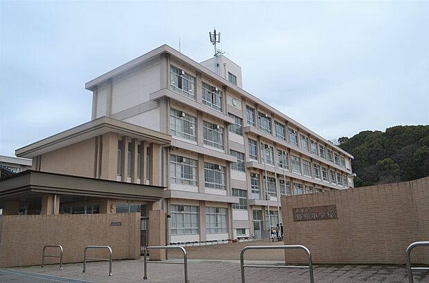 姫路市立勝原小学校（約1,801m）