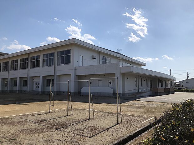 新庄中学校（約2,000m）