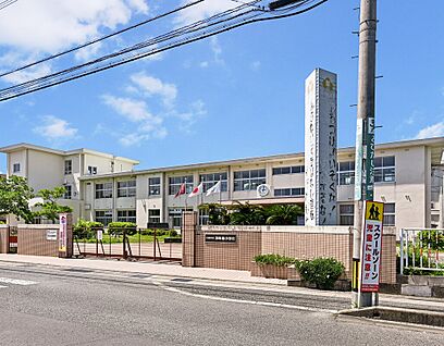 糸島市立加布里小学校 1060m(徒歩14分)