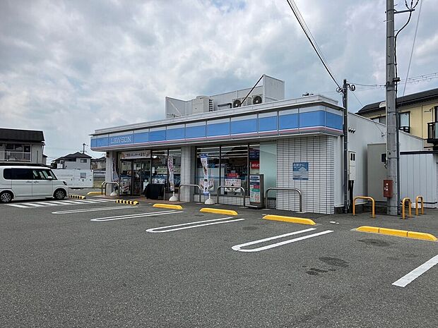 ローソン姫路花田小川店(約240m)