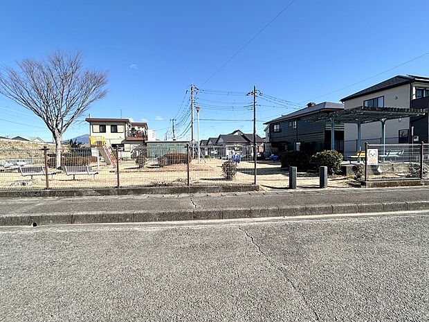 梅屋敷公園（約491m）