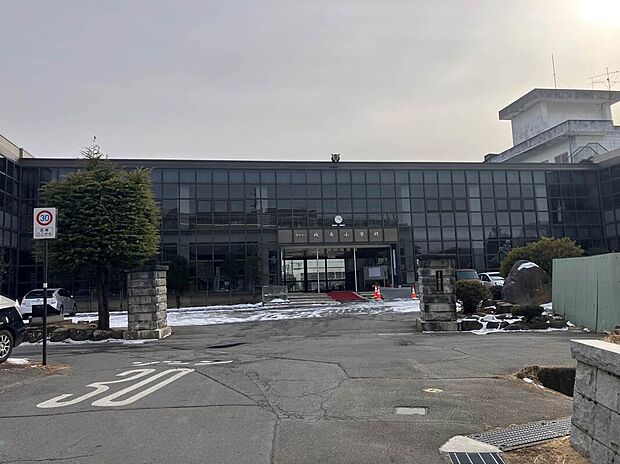 諏訪市立城南小学校（約750m）