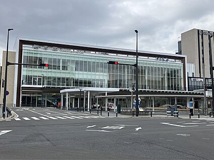 JR長崎本線「諫早」駅 約1400ｍ(徒歩約18分)