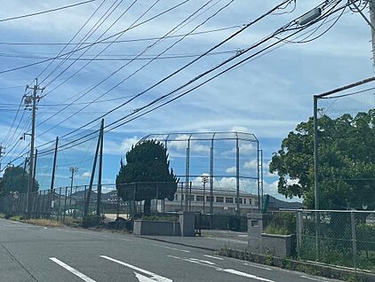 桑山中学校 約1200ｍ(徒歩約15分)