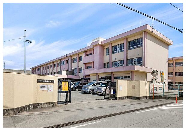 久留米市立津福小学校(約880m)