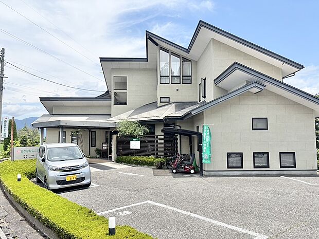あかはね内科・神経内科医院(約650m)