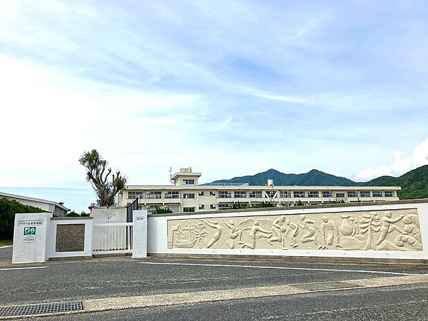 安岡中学校