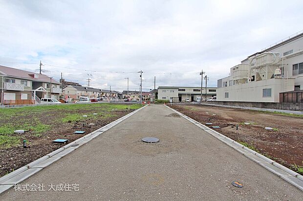 【外観】分譲地内開発道路 現地写真2026.6.15撮影