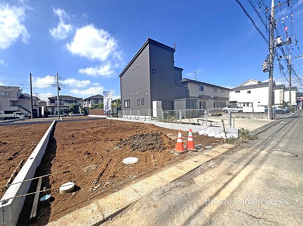 【外観】外観や間取りなど、ご希望に寄り添った住まいづくりが可能です。　現地写真2026.9.14撮影