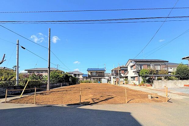 沢山の陽が差し込む吹抜けリビングや豊富な収納設備を備えた間取りなど、ご希望のプランがお選びいただけます。（2025年10月撮影)