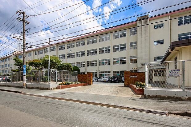 原北中学校(約741m)