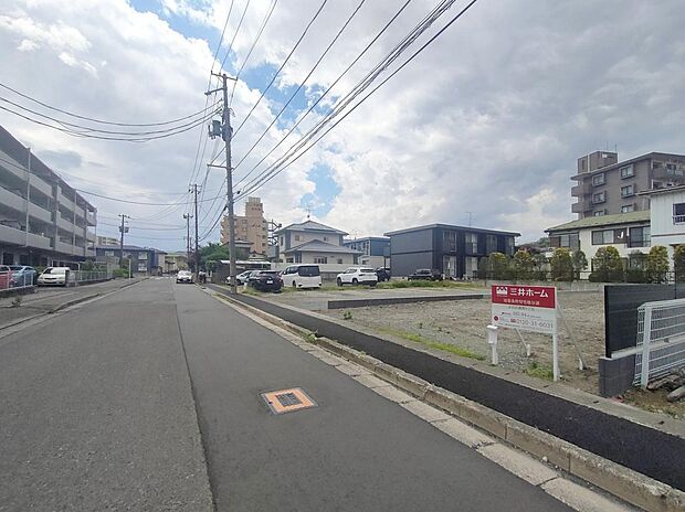 【現地写真【造成後現場】】新しい暮らしが始まる☆♪
ゆとりある敷地で、家族の理想の住まいづくりを叶えませんか。