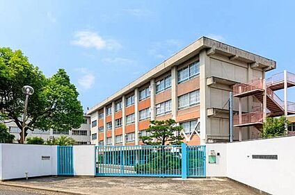 市立国松緑丘小学校 140ｍ(徒歩2分)
