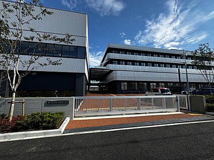 流山市立市野谷小学校 500m(徒歩5分)
