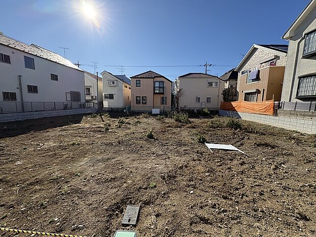 【現地写真】
海外製大型食洗機や浴室換気乾燥機、床暖房など機能的な設備が充実。家事の時短が叶い、ご家族の時間をゆっくりと過ごすことができます。/2026.1.23撮影
