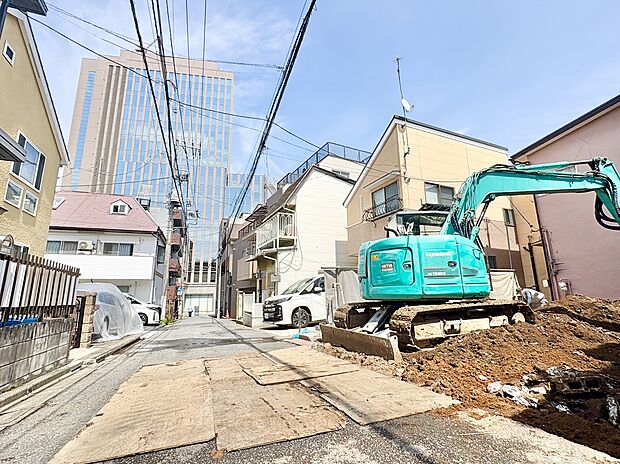 【【前面道路を含む現地写真】】理想の住まいを実現!お客様の家族構成や将来のビジョンに寄り添いながら、こだわりのプランをご提案いたします。/2026年7月30日撮影