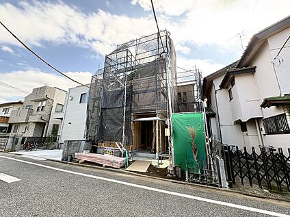 【前面道路を含む現地写真】