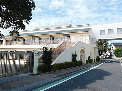日本大学幼稚園 約47m(徒歩1分)