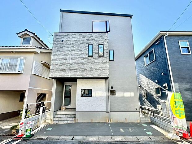 外観　水回りを2階にまとめた『家事ラク』プランを採用！周辺の商業施設も充実しているのでお買い物便利！