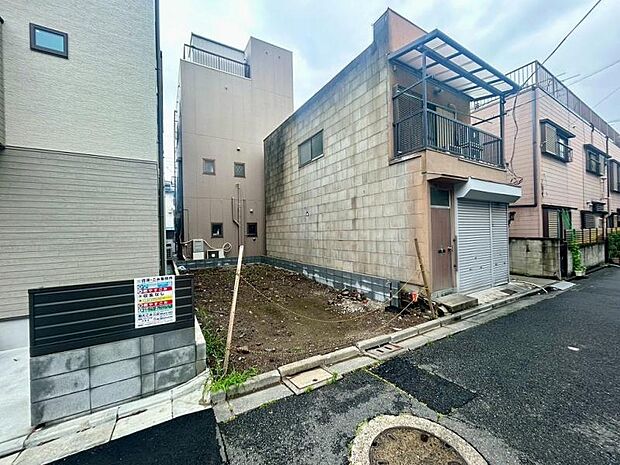 大型商業施設アリオや活気ある商店街が身近に揃い、毎日の買い物やお出かけが楽しくなる好環境です。