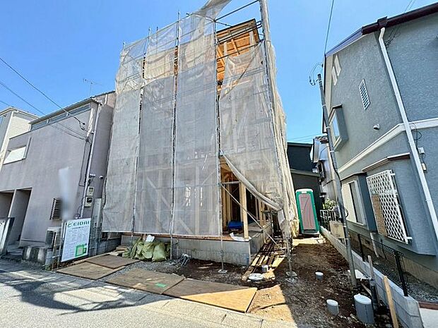【当社施工の住宅】月々家賃並みの支払いで、最新の設備が手に入る！断熱性に優れたLow-Eガラスや食洗機を完備。リモートワークにも最適な3SLDKです。大型商業施設が身近な吉川エリアで妥協のない暮らし。