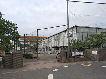 川口市立前川小学校 550m(7分)