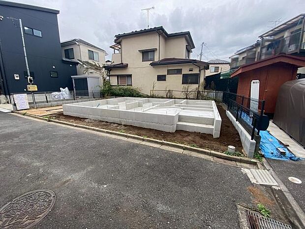 【【現地写真/2025年11月撮影】】第1種低層住居専用地域内の閑静な住宅地♪