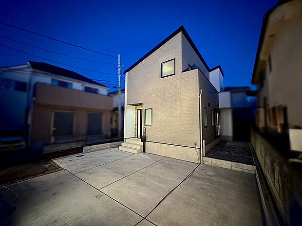 【外観】理想の「広さ」と「利便性」を両立。家族みんなの笑顔が広がる新生活。アクティブな子育てファミリーにぴったりの住宅です。