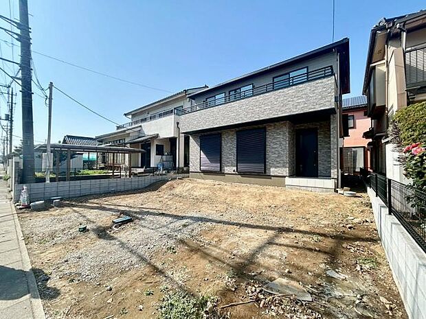 【現地】「買い物も小学校も徒歩圏内!生活利便性が詰まった花田エリア」スーパー・薬局が徒歩6分内、小学校も徒歩4分。日々の家事や子育てを時短できる、家族に優しい住環境が魅力です。