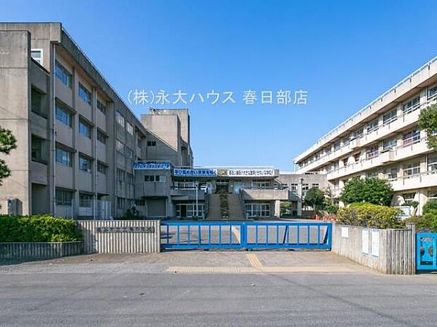 越谷市立北陽中学校(約1,100m)