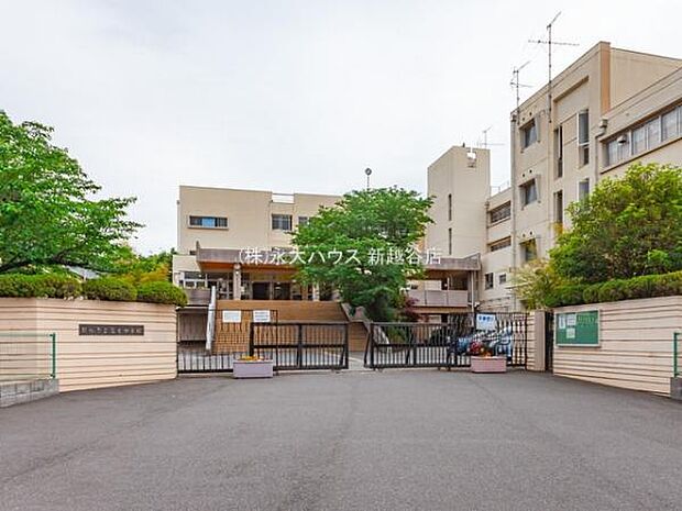 越谷市立富士中学校（約1,200m）