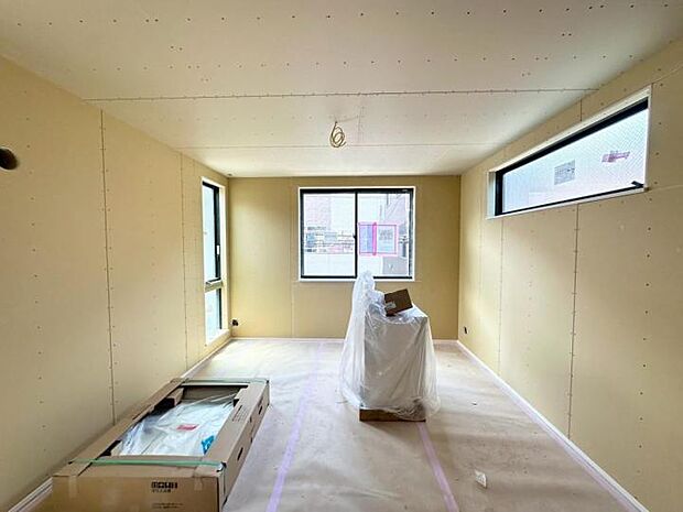 【内観】◆建築現地もご見学出来ます！また当物件以外の完成住宅も合わせてご案内させていただいております！