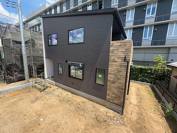 【【現地外観写真/1号棟】2026年4月撮影】未完成の為お近くの同仕様完成物件ご案内いたします！