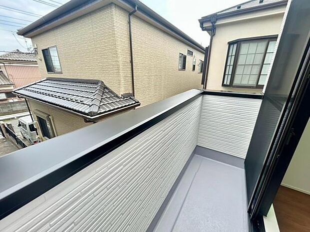 【バルコニー】検討初期の方やローンシミュレーション希望の方も大歓迎!無理な営業はないので安心してお問い合わせください。
