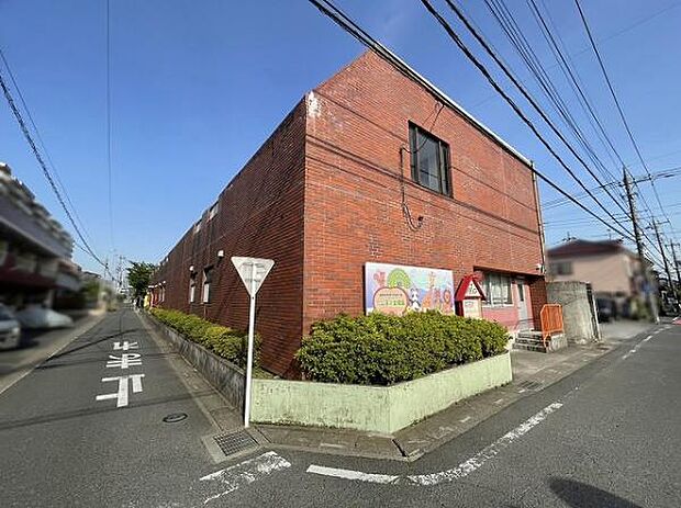 幼稚園型認定こども園吉川幼稚園（約190m）