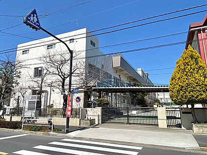 足立区立第十三中学校 940m(-)