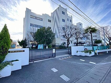吉川市立北谷小学校 1300m(-)