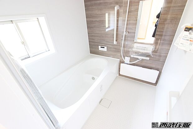 【バスルーム】 落ち着いたお色が素敵なバスルームです。同仕様写真