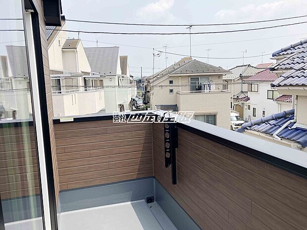 【バルコニー】【バルコニー】南向きのバルコニーなのでお洗濯物もすぐに乾きそう!
