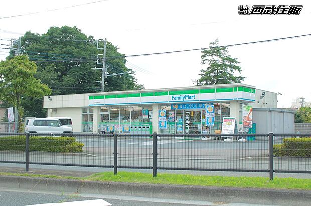 ファミリーマートあきる野草花店(約490m・徒歩7分)