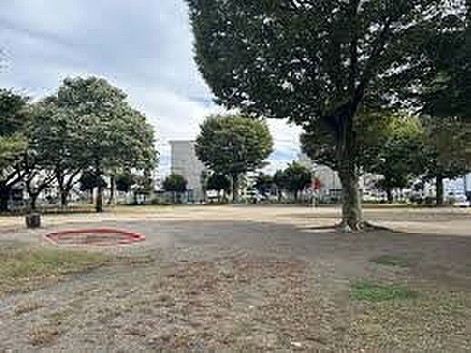 白はけ公園（約67m・徒歩1分）