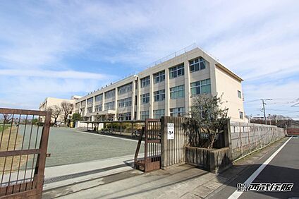 瑞穂町立瑞穂第二中学校 2000m(25分)