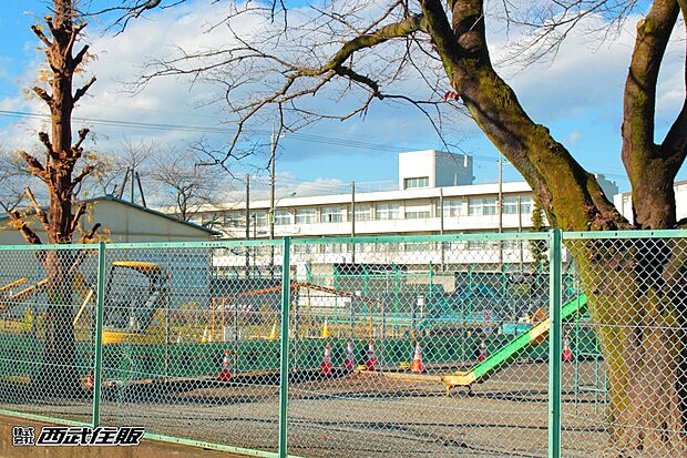 青梅市立新町中学校（約1,700m・徒歩22分）