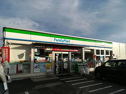 ファミリーマート 入間木蓮寺店 446m(6分)