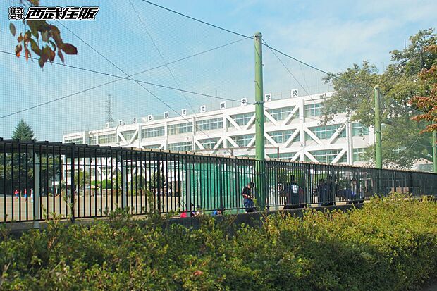 あきる野市立東中学校(約1,215m・徒歩16分)