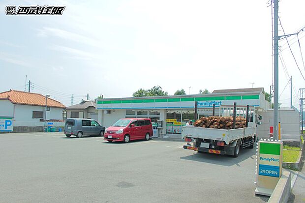 ファミリーマート 海田岩蔵街道店（約800m・徒歩10分）